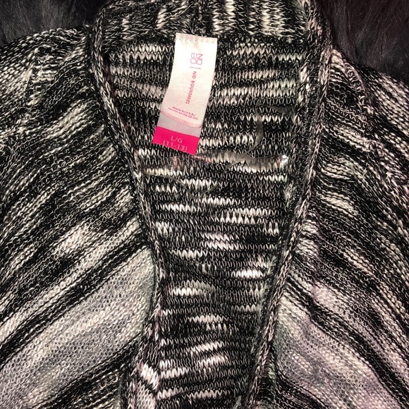 Cardigan - Picture 4 of 4